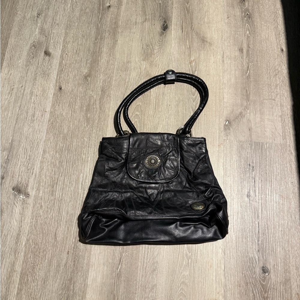 Elegant Black Leather Handbag